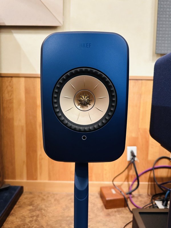 KEF LSX II