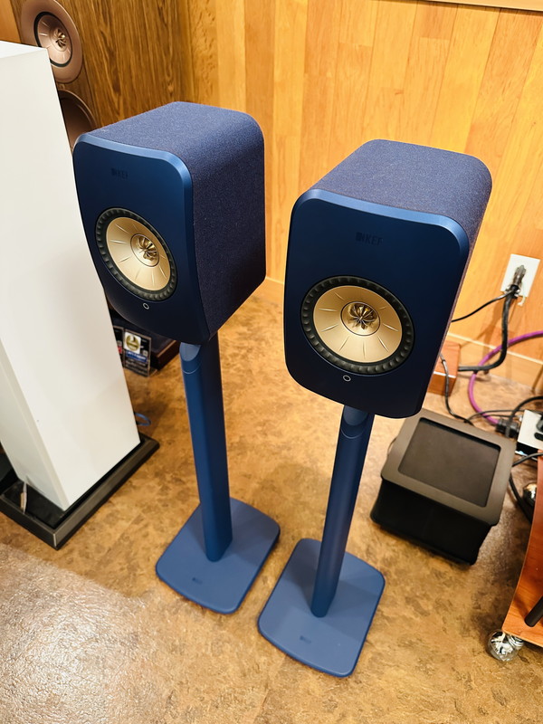 KEF LSX II