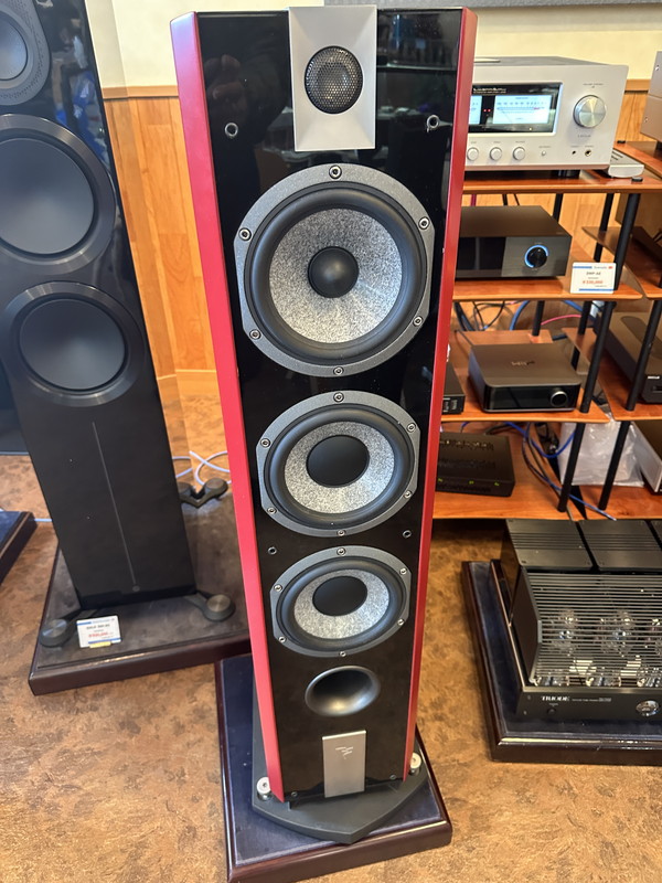 FOCAL CHORUS 826W 30TH