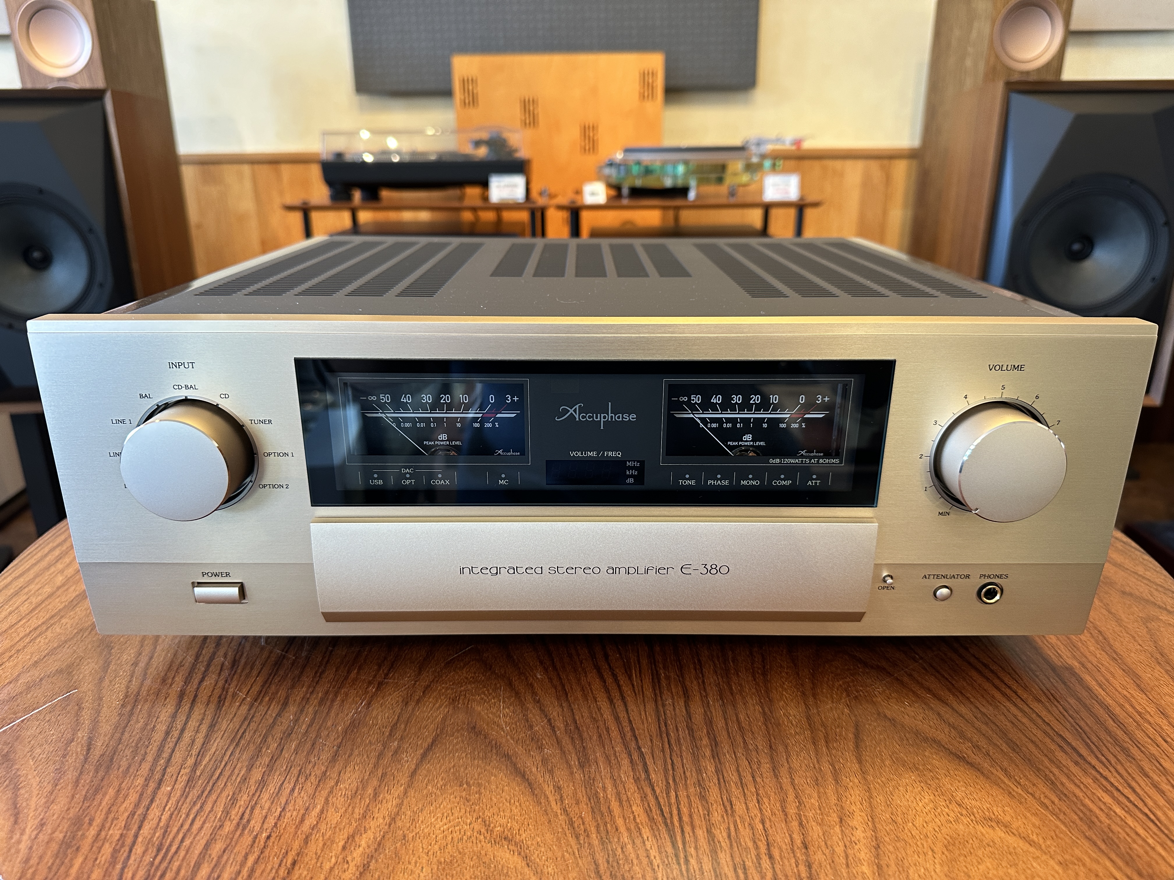 Accuphase/vCAv/E-380