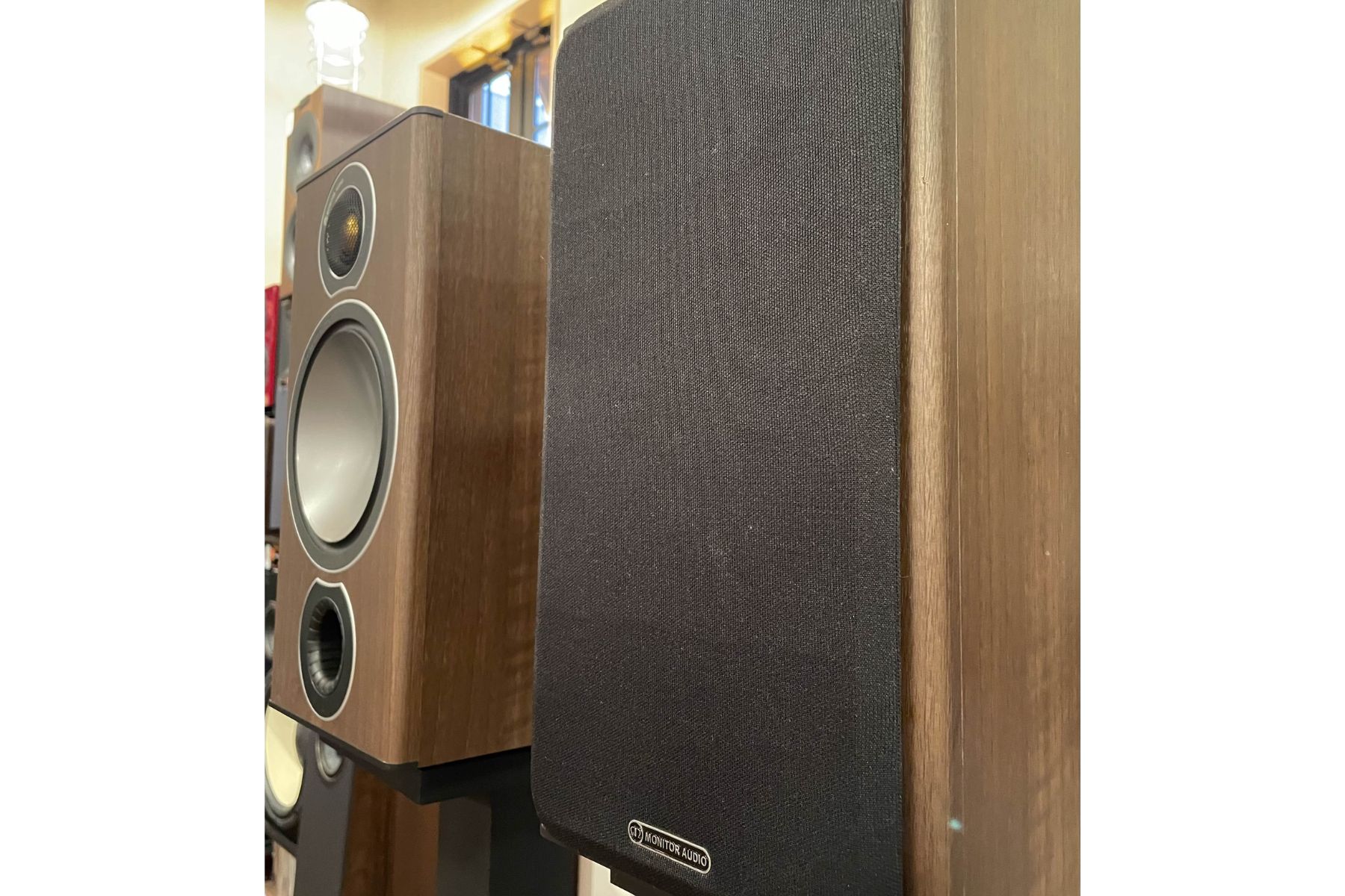 monitoraudio bronze2