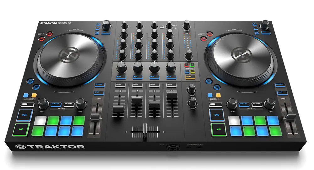 トラクターユーザーにはちょうどいいDJコントローラー TRAKTOR KONTROL