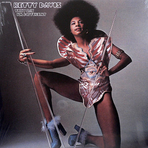 BETTY DAVIS (ベティ・デイビス) (LP) タイトル名：THEY SAY I'M DIFFERENT  -DJ機材アナログレコード専門店OTAIRECORD