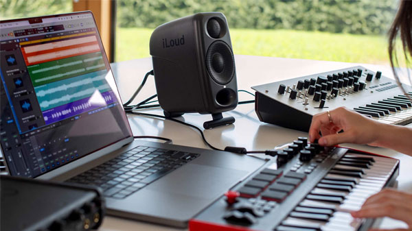 IK Multimedia iLoud Micro Monitor Pro