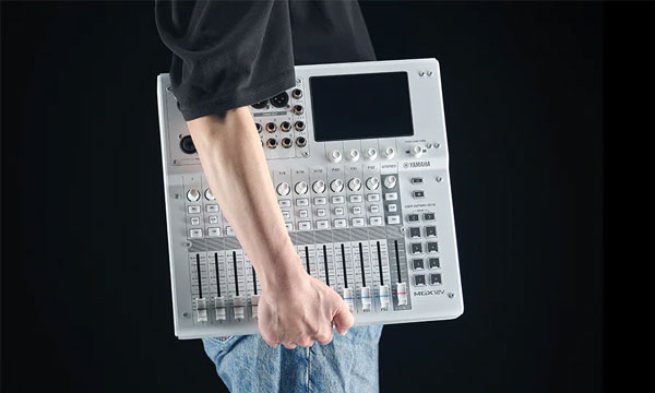 YAMAHA MGX12