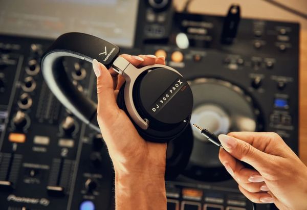 DJ 300 PRO X CLUB