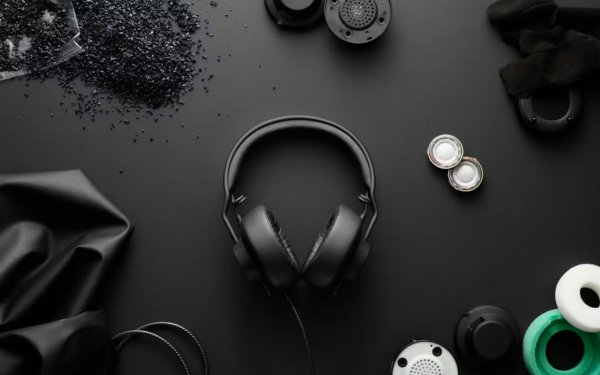 TMA-2 Move Wireless