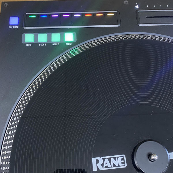 中古美品のRANE twelveのご紹介です。