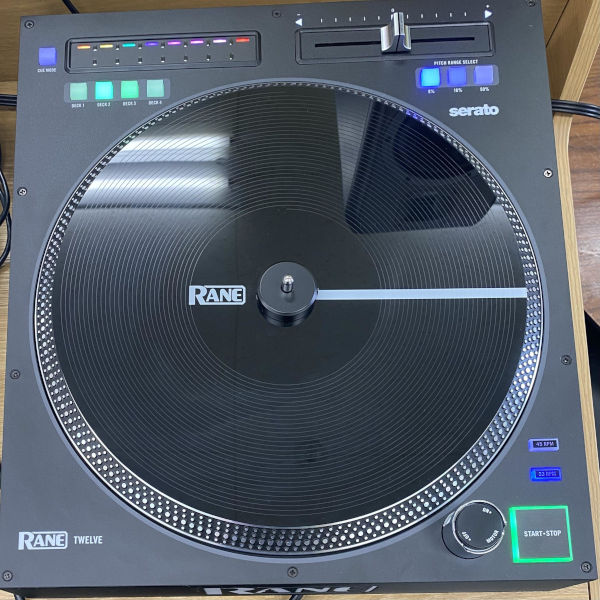 中古美品のRANE twelveのご紹介です。