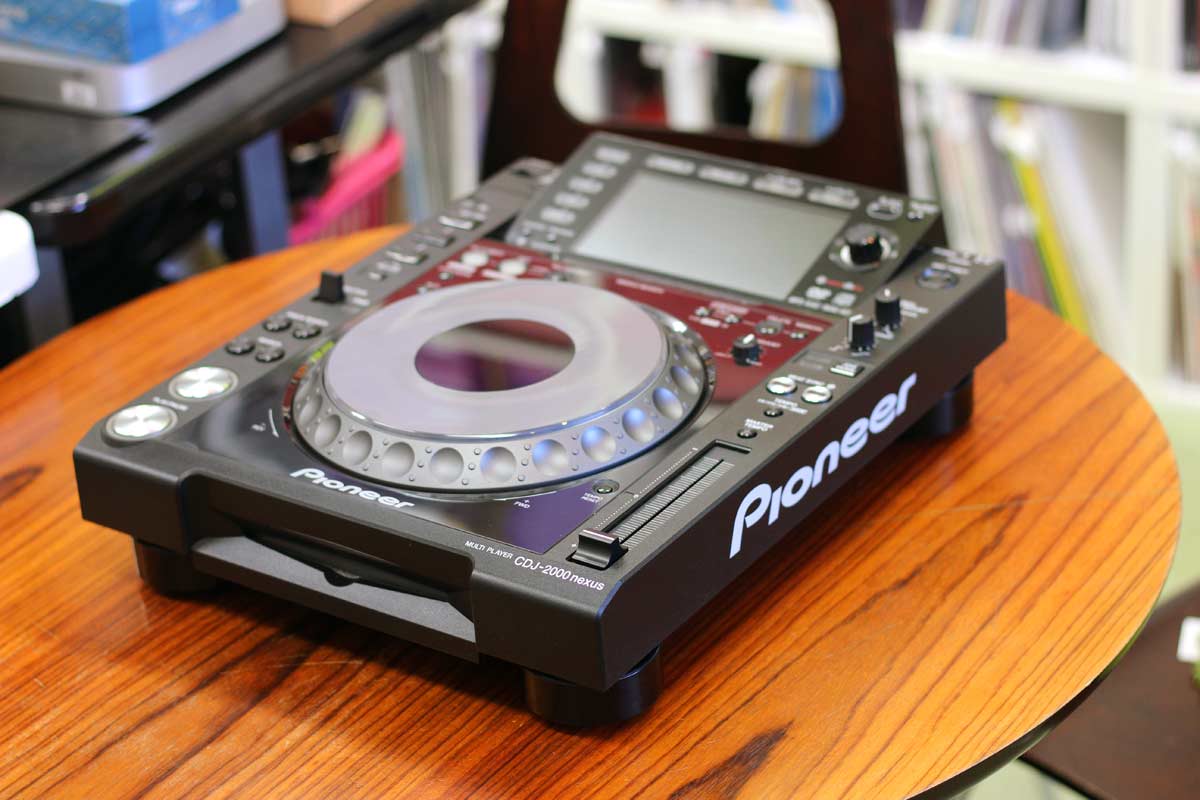 中古品】Pioneer DJのCDJ、CDJ-2000 nexusのご紹介です。