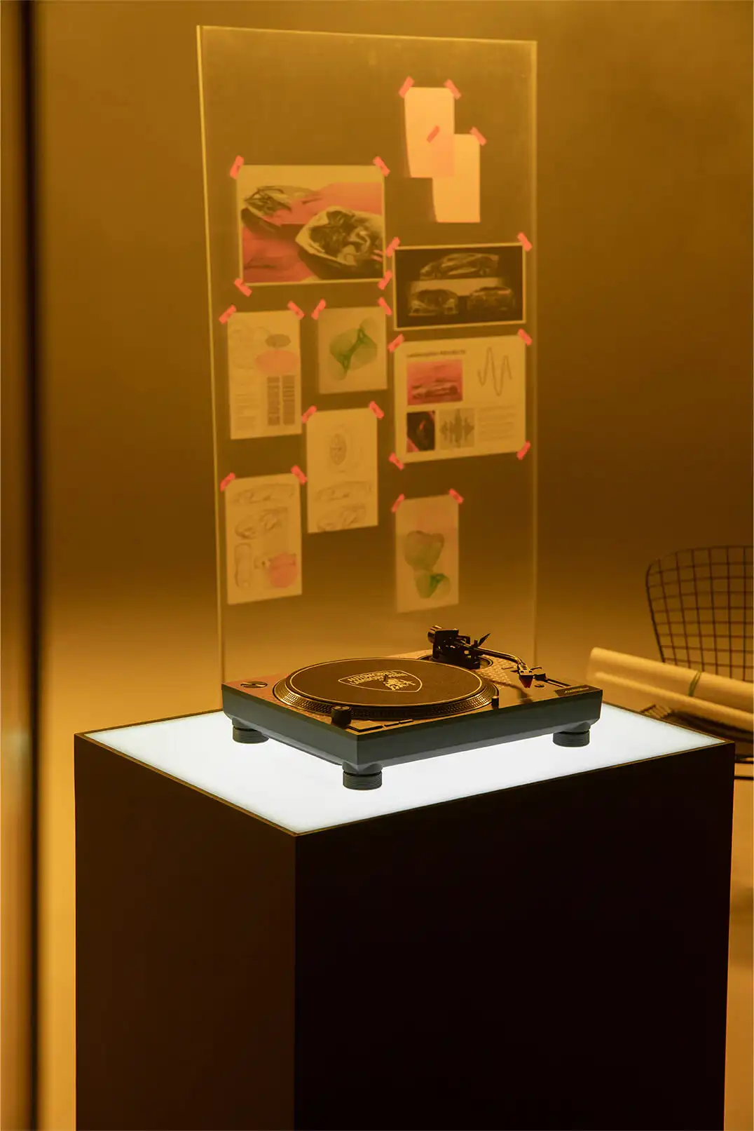 Display scene